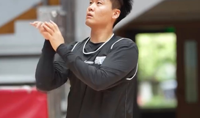 球探体育在线直播-备战浙江！赵睿投篮精准，周琦改罚球手势，许利民重提防守问题！|浙江队|浙江男篮|比赛|北京男篮_新浪体育_新浪新闻