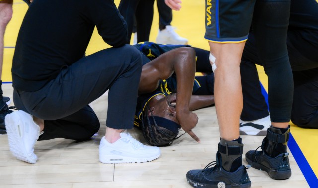 球探体育官网-巴特勒是份明年到期的垃圾合同 只能换合同更垃圾的大帝&amp;乔治&amp;AD